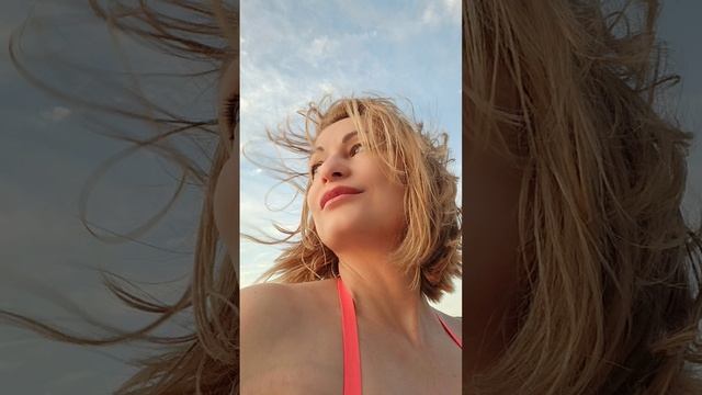 Ветер в волосах, в купальнике песок)) Привет с моря! #надоотдыхать