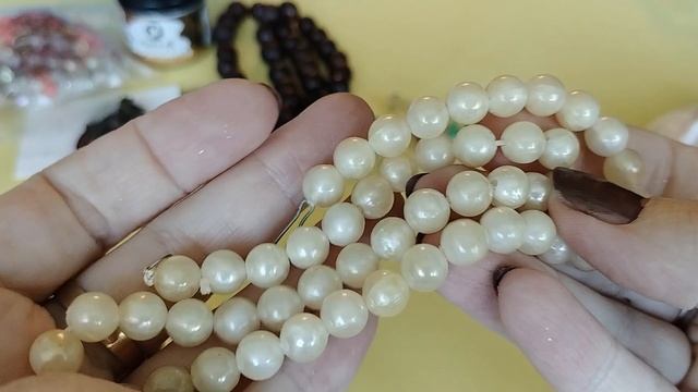 2 Все из-за одной броши .
