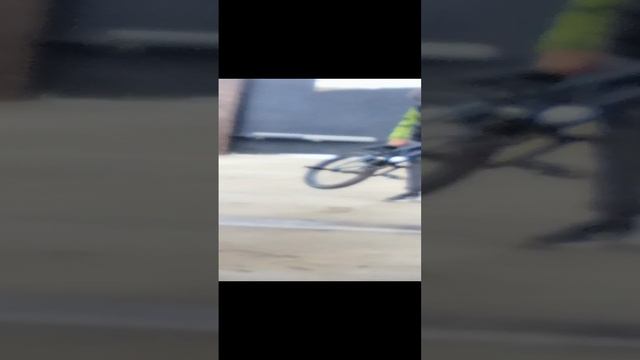 Как сделать Bunny Hop на BMX?????