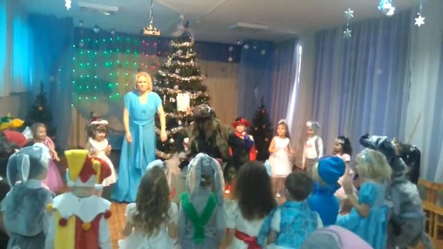 Утренник Лёня 23.12.2016 садик 359 группа 10     Лёне 5 лет