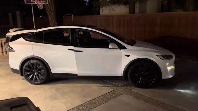 Tesla Model X 2022 Light Show