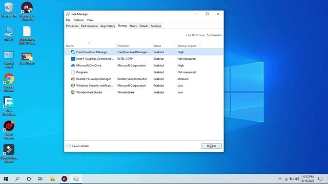 windows 10 auto app open problem