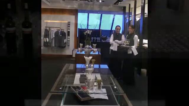 Opening Canali shop.wmv