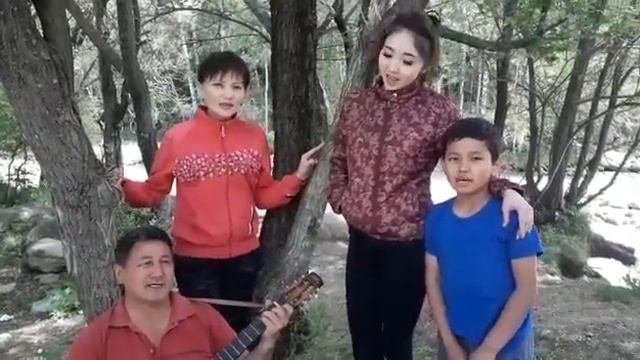Казак андери: Мен Ханзада .Орындаушылар:Болат,Назым,Айгерим Каскелен 21.05.2017ж.Алматы обл