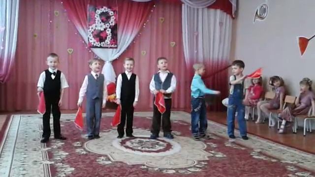 На утреннике в детском саду