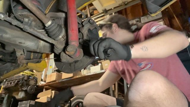 2004 GTO Brakes Part 2: Rear Rotors and Pads!!!