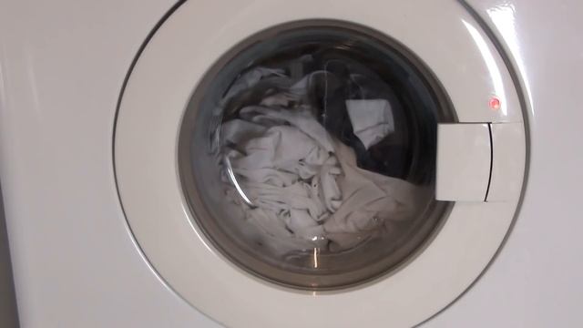 Zanussi Aquacycle FLS1383 : Hidden mixed fabrics Pre wash (Pt 1/9)