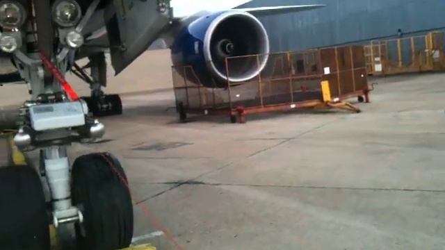 Boeing 777 RR Trent 895-17 High Power Ground Run - LOUD !!!