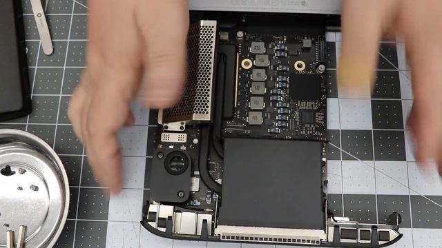 2018 Mac mini RAM upgrade: step by messy, fiddly step