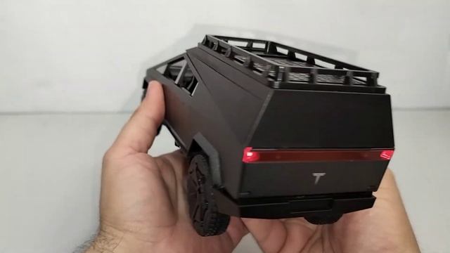 Tesla Cybertruck металлическая модель 1:24 ТМ XHD со звуком и светом.