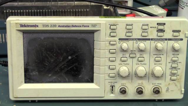 EEVblog #690 - TDS220 Oscilloscope Autopsy