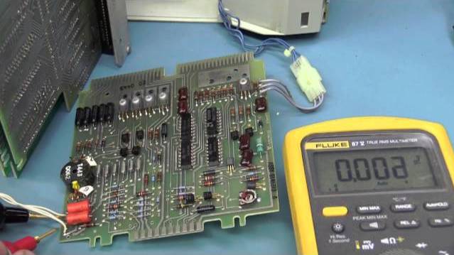 EEVblog #663 - Compucorp 322G Calculator Teardown