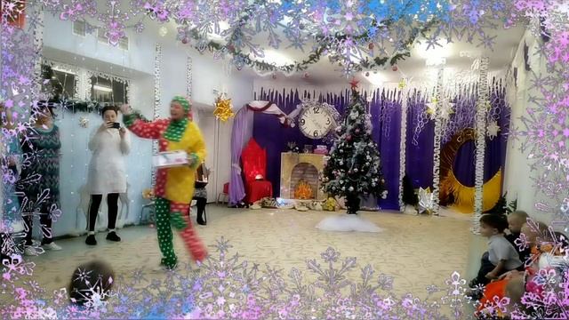 МБДОУ №18 представляет новоголний музыкальный час.