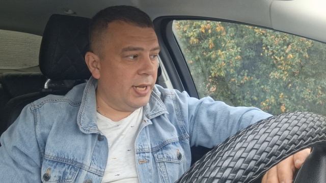 Октябрь Андрей Котов исполняет песню Сергея Серкова