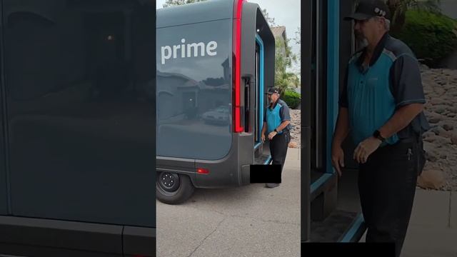 Insane! Amazon's futuristic delivery van by Rivian is here