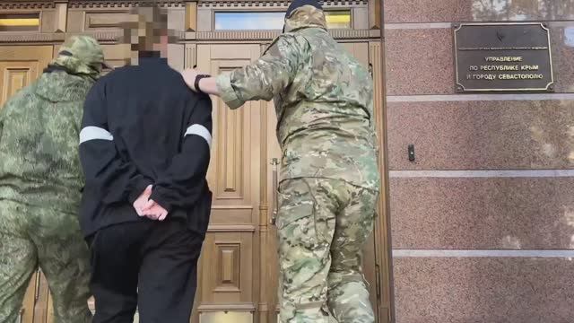 ФСБ задержала в Крыму жительницу Херсонской области за шпионаж для СБУ