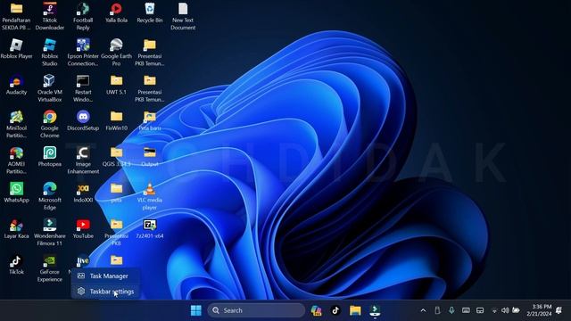 How to Hide or Remove Windows Copilot Icon in Taskbar Windows 11