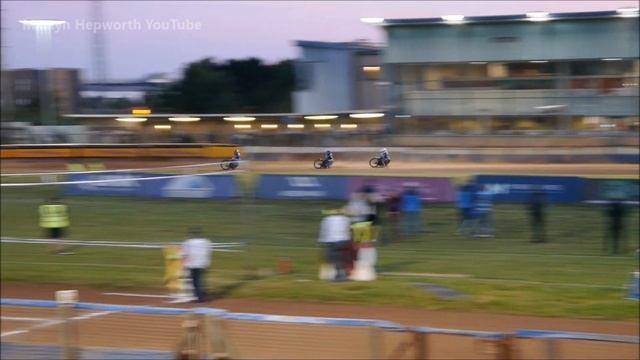 Heat 15, Poole Pirates v Edinburgh Monarchs 1/6/2022