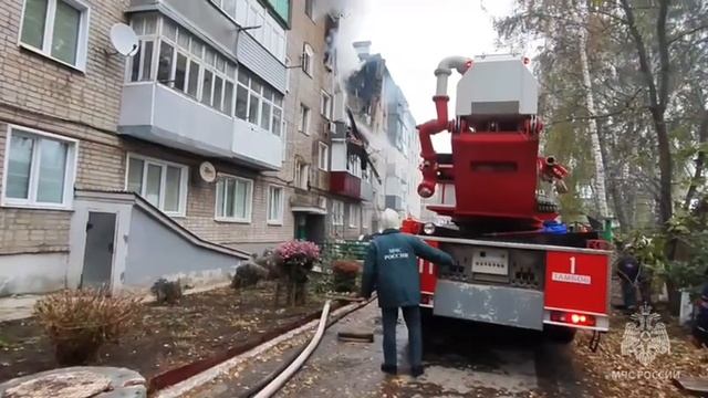 В результате взрыва бытового газа повреждены четвёртый и пятый этажи