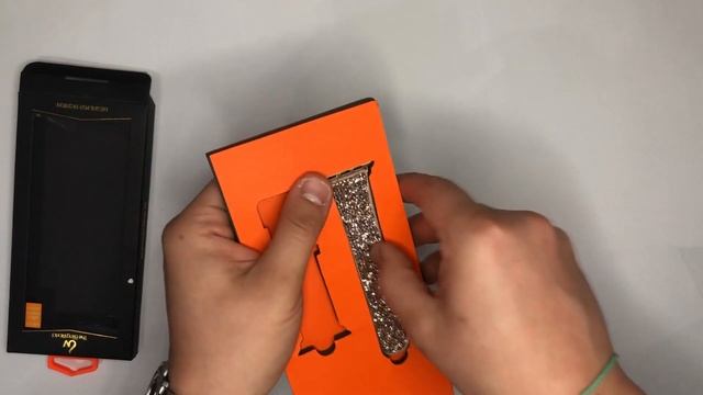 Видео обзор  Ремешок для Apple Watch, супер модный fashion ремешок с блестками бежевый