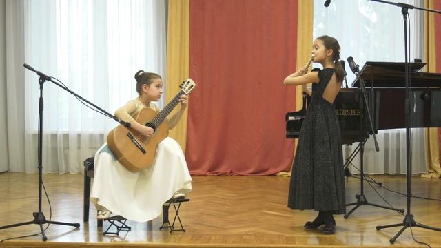 Franz Schubert , Serenade . Shubina Evgenia (flute), Husainova Margarita (guitar)