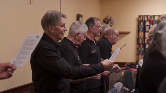 Mask of Hope, Bentley Community Choir | Right Up Our Street