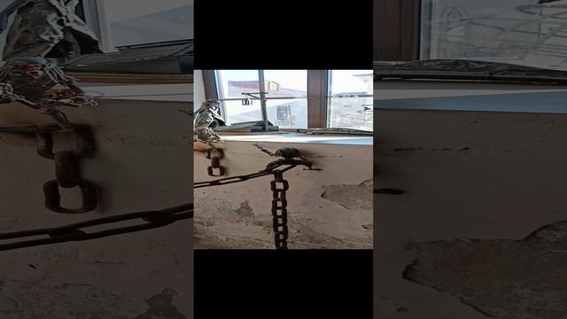 Металлические скульптуры в музее "Тюремный замок".