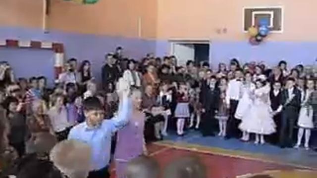 Вуктыл школа №3 последний звонок.AVI