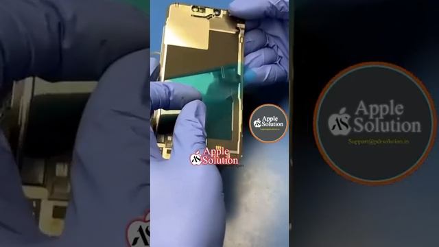 iPhone 13Pro screen replacement using genuineApple parts sourced from Apple Solution TechExpert