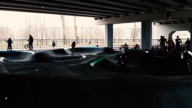 Новый скейт-парк и памптрэк (Коломяжский 10)/New skate Park and pumptrack (Kolomyazhsky 10)