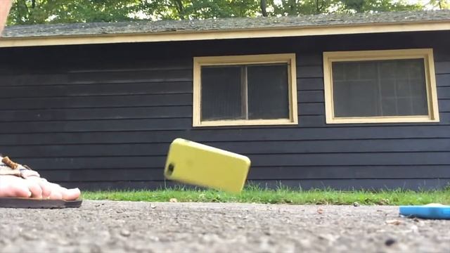 iPhone 5c vs iPhone 5s Drop Test with Apple Cases 2