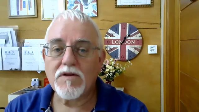 How To Shop In English! Learn With The Pro. English Phrases For Shopping.