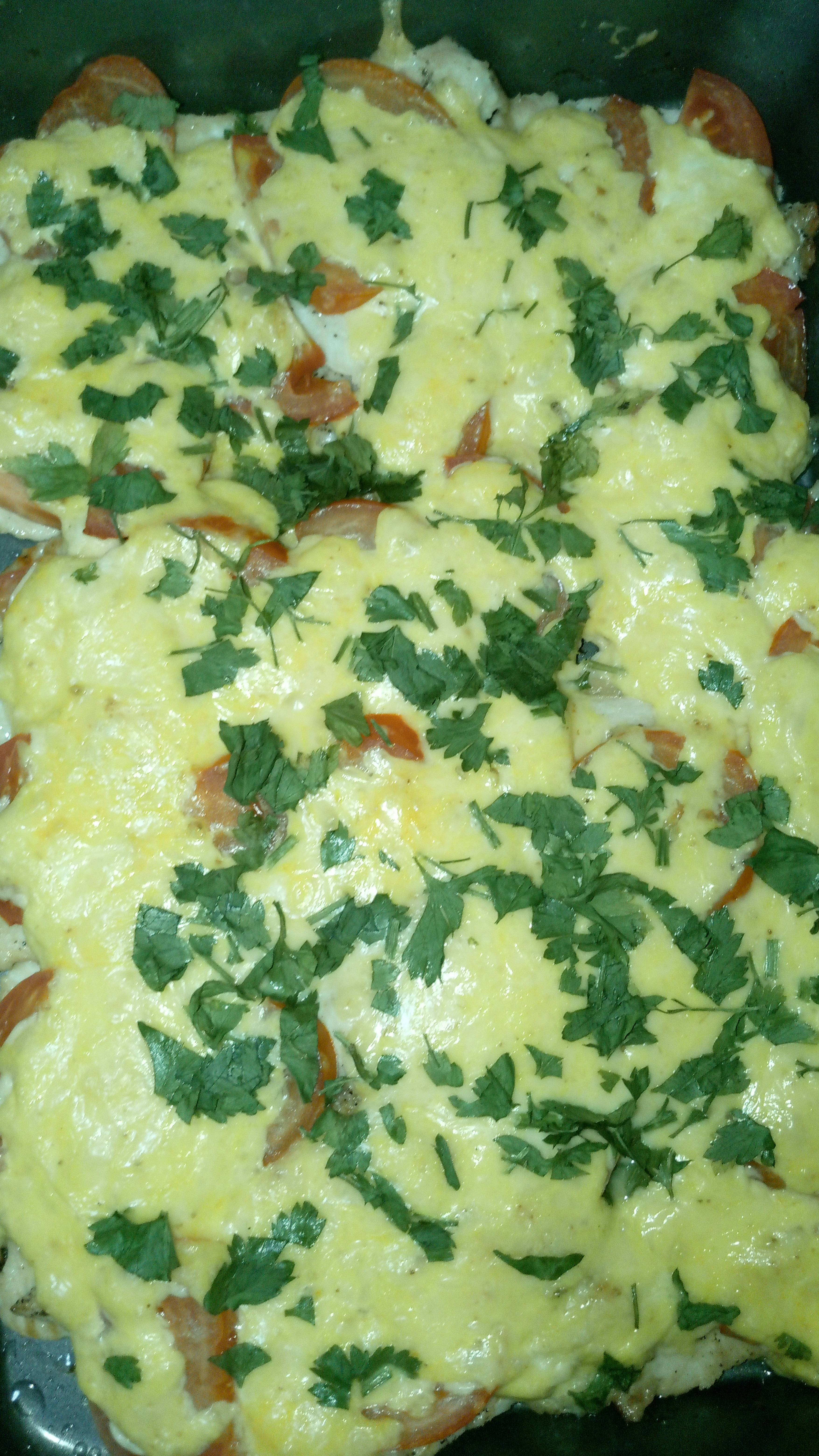 Куриное филе, с помидорами и сыром. Отбивные. Мясо в духовке.