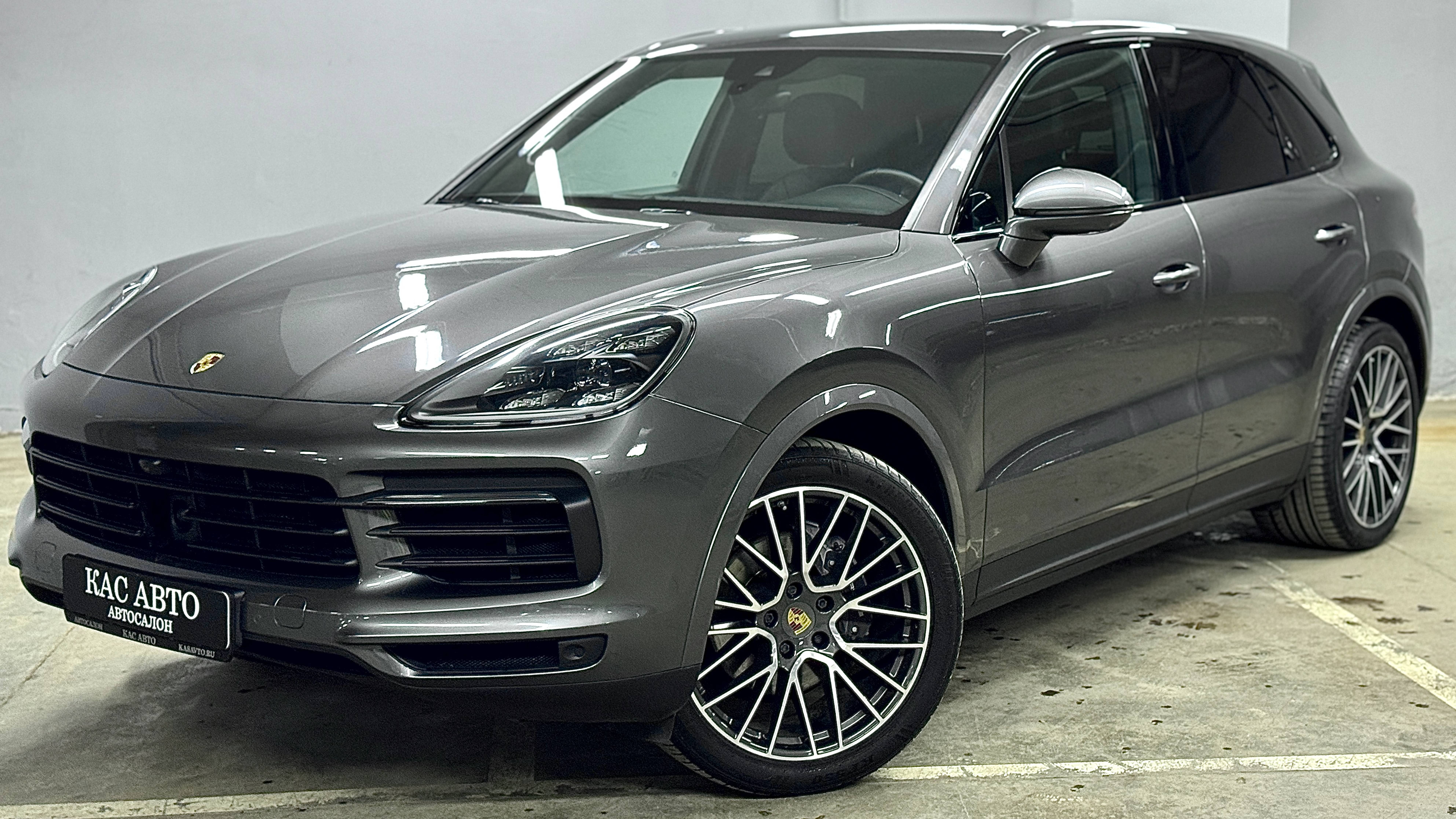 Porsche Cayenne 3.0 AT (340 л.с.), 2020 год (куплен в 2021 году), полный привод, бензин, дилерский