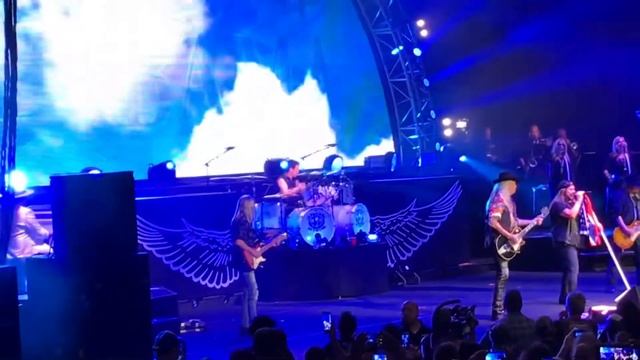 Lynyrd Skynyrd - Sweet Home Alabama - PNC Ctr - Holmdel NJ - June 2018