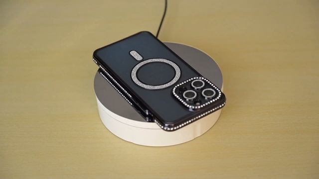 Комплект от 6 калъфи с кристали за серията IPhone 15