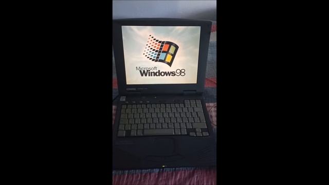 (COMPAQ ARMADA 1750) Windows 98 SE en Ordenador portatil del año 1999 con CPU Pentium II