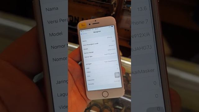 iPhone 7 ( 32 GB ) smarfren , telkomsel kadang mau