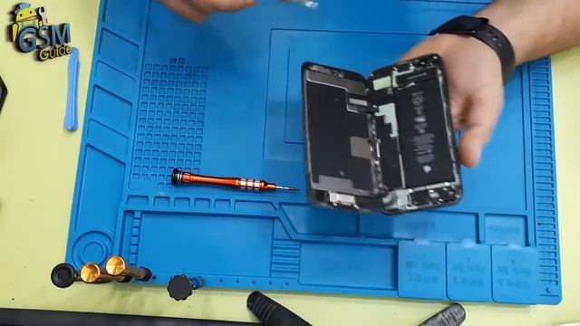 iPhone 8 Remove LCD Glass Screen For  Screen Replacement - Gsm Guide