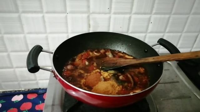 வத்தல் குழம்பு / vatha kulampu in tamil/ 5 vathal serthu senja kulampu recipe in tamil