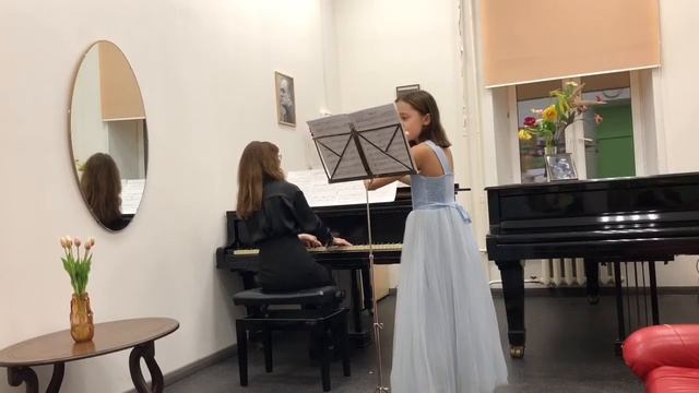 Shubina Evgenia, "Dolphin's Dream".Shubina Evgenia(flute), Elena Evtushevskaya(piano)