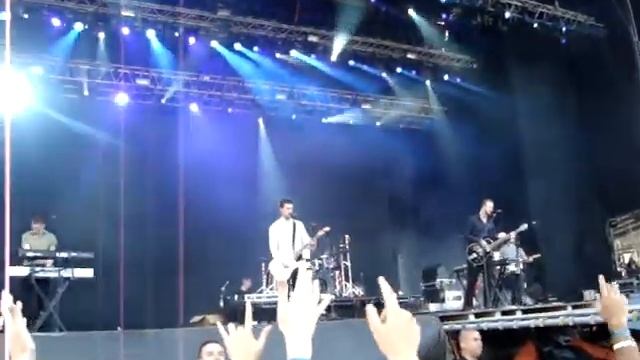 White Lies - Bigger Than Us - Optimus Alive 2011