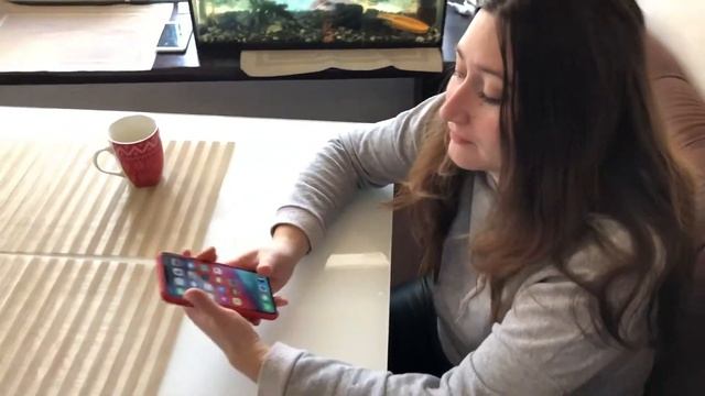 Iphone XS Max, opened with 2 persons