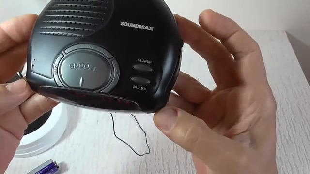 SOUNDMAX SM-2501 (радиочасы)