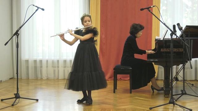 Evgenia Shubina,"Viviana"by Gary Schoker;"Patite fantaisie sur le Carnaval de Venise"by JDemersseman