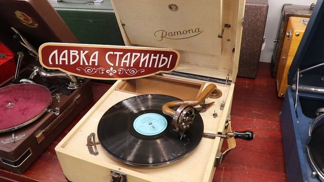 Эдита Пьеха поет на французском языке - Девушка из Парижа, из к/ф "Вокруг Европы", ансамбль Дружба