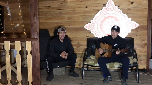 Друг поёт Казахскую песнюСахалыы ырыаларЯкутские песниКазахские песни.