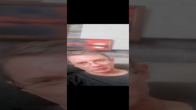 Анекдот про блогера и пенсионера
