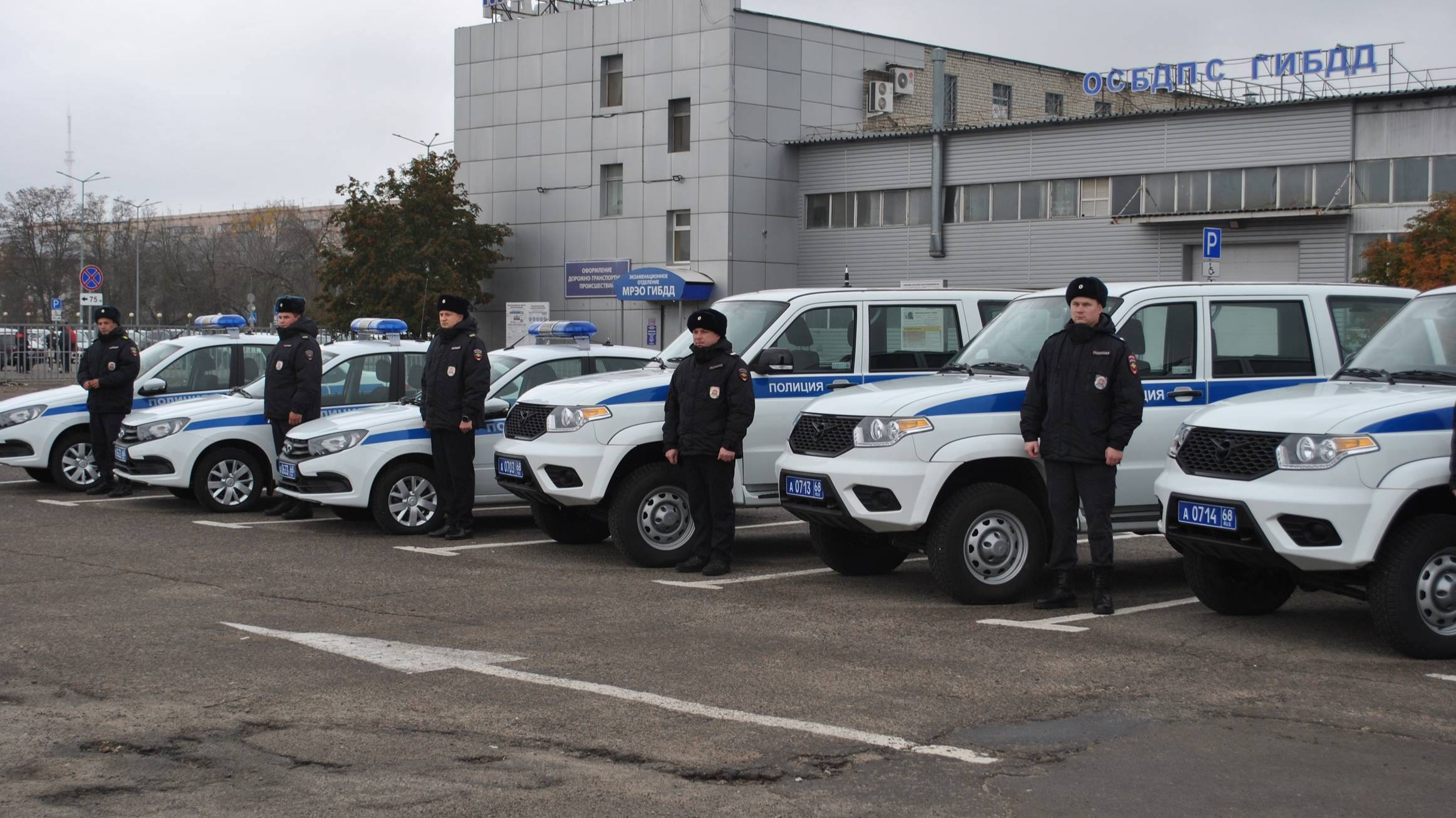 Автопарк тамбовской полиции пополнился 11-ю современными автомобилями отечественного производства