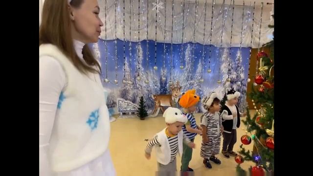 Прощание с елочкой